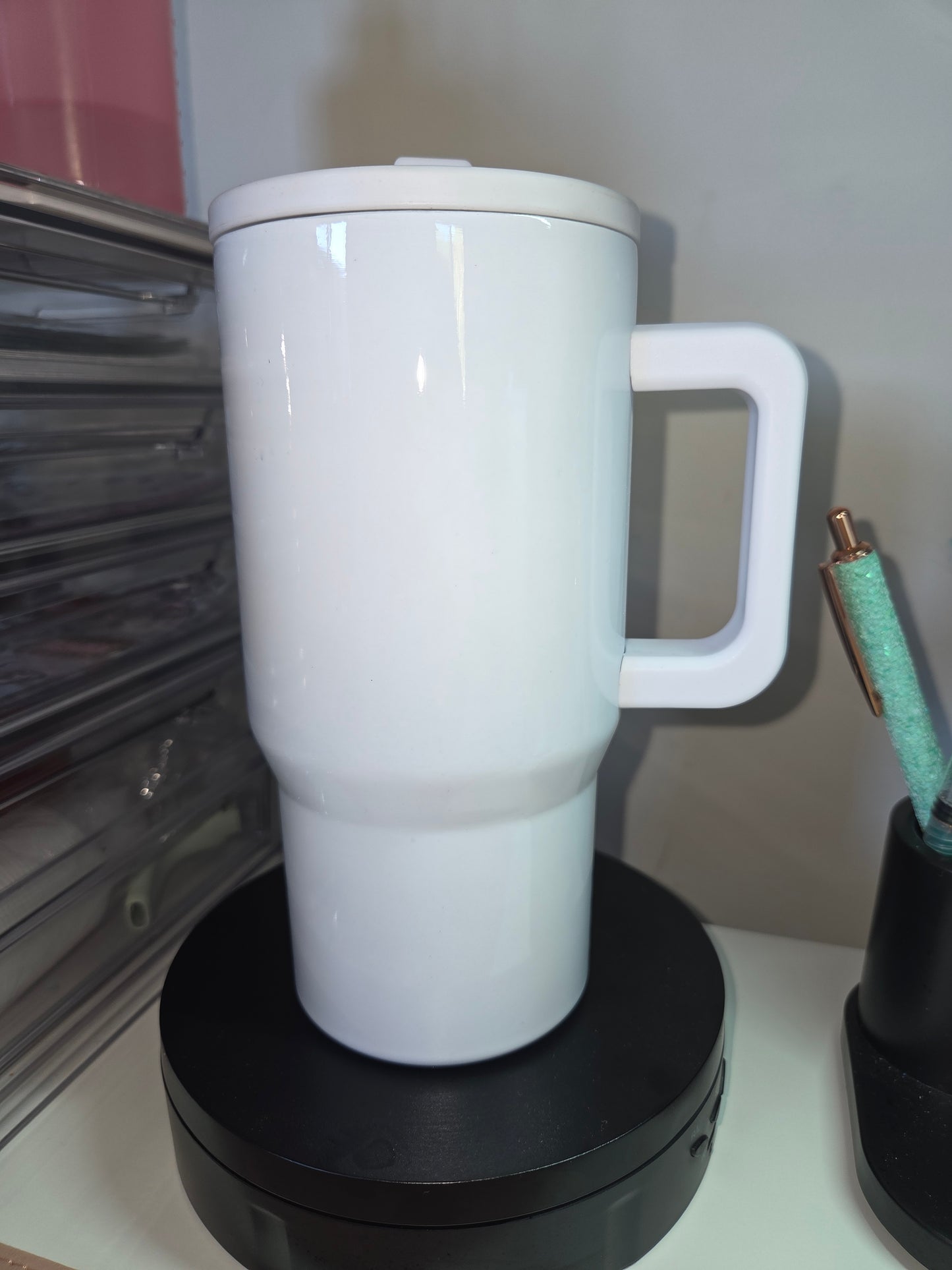20oz flip top drink cup w/handle - No spill