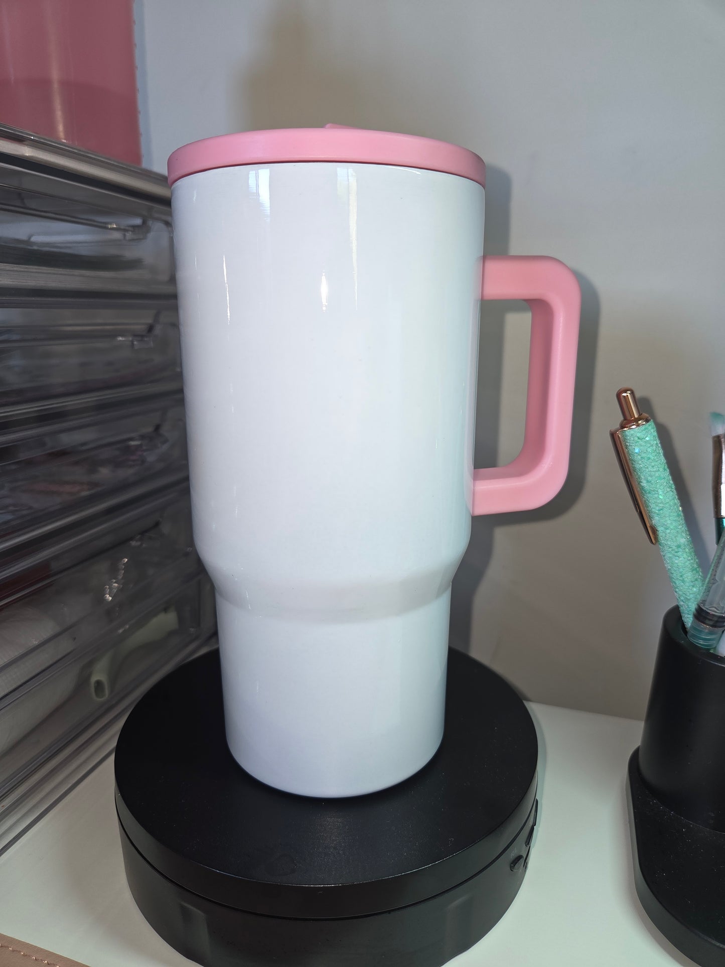 20oz flip top drink cup w/handle - No spill